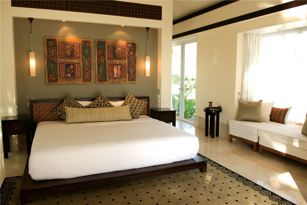 Hi_BTSCSC_25558397_BTSY_GuestRoom_TwoBedroomDoublePoolVilla_DoubleBeddedRoom.jpg